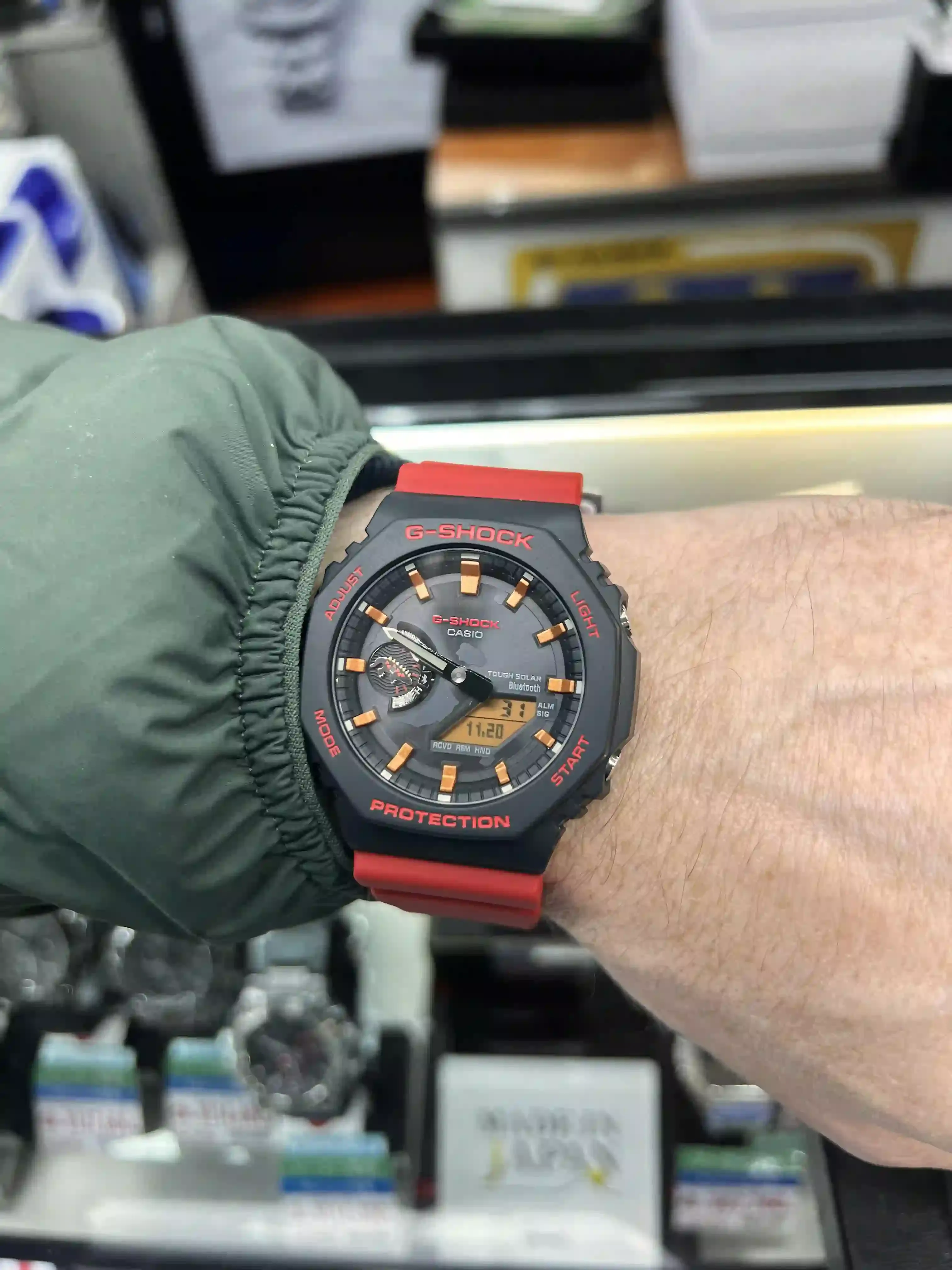 ساعت کاسیو مردانه مدل GA-B2100CD-1A4 مشکی قرمز